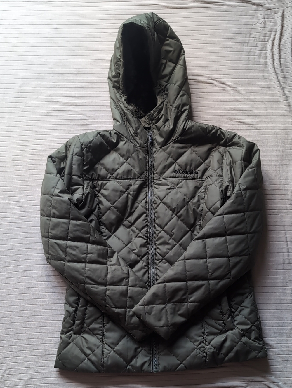 Columbia Women's Quilted Hooded Puffer Jacket - Olive Medium